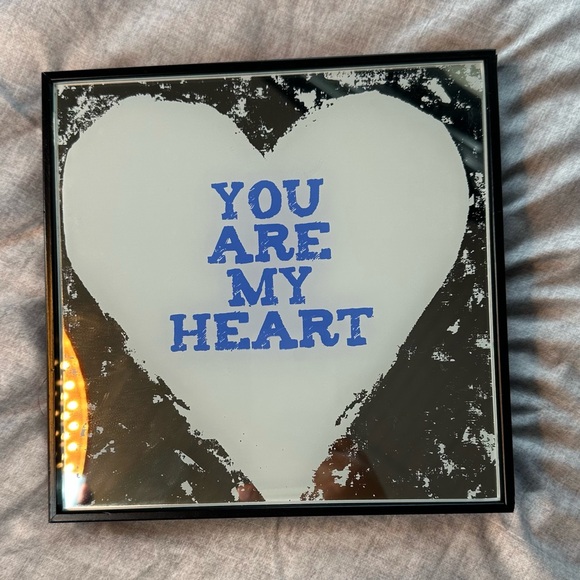 WALL DECOR - Picture 1 of 3